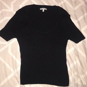 Black shirt sleeves robbed shirt